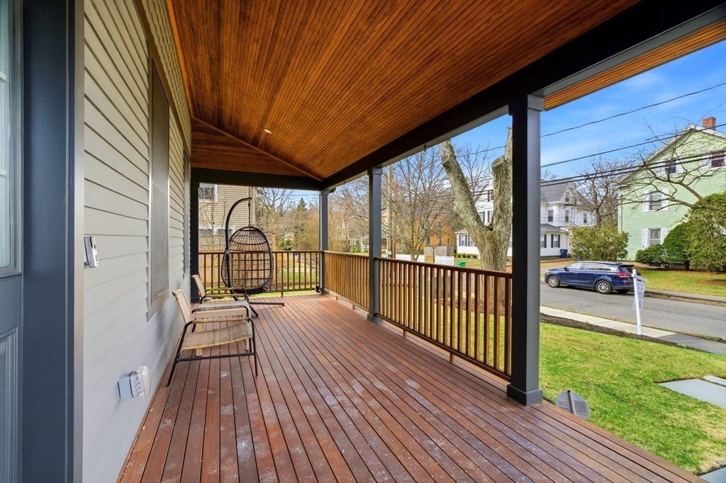 70 Walker St Front