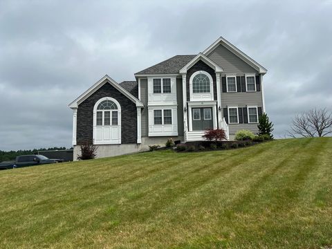 2038-1 Laurel Hill Lane Lancaster MA 01523