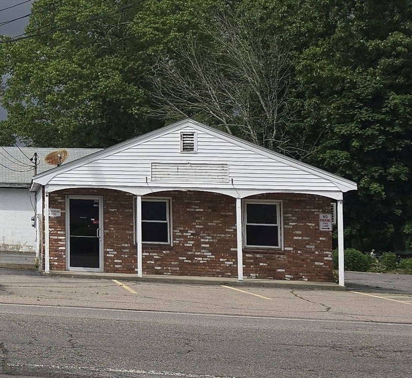 407 - 411 Old Colony Rd