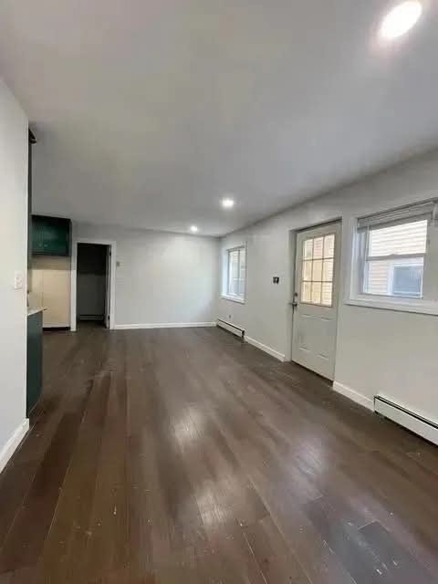 904 Main St