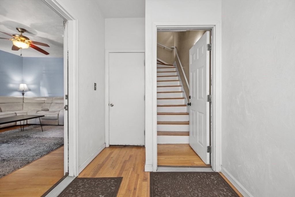 30 Marcella St