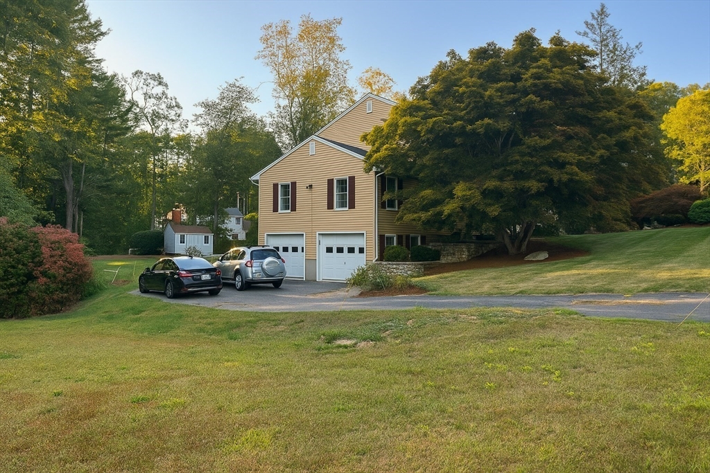 18 Barbara Jean St