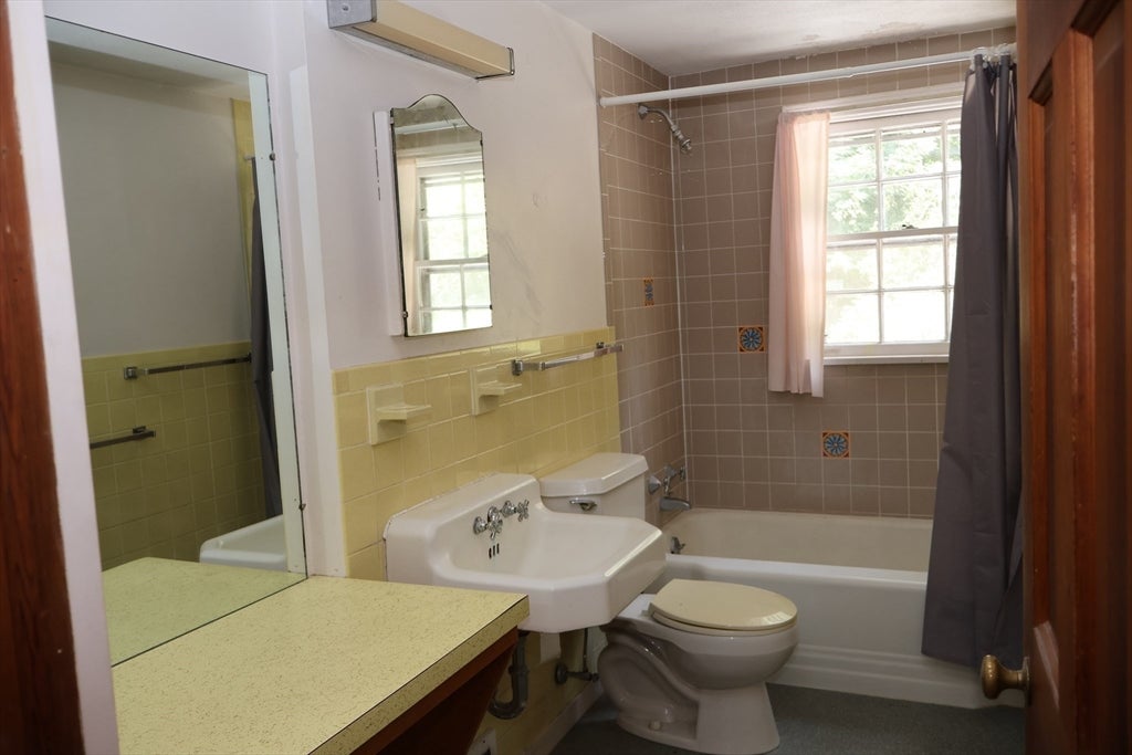 144 West Street, Amherst, MA, 144 West Street, Amherst, MA Photo #14