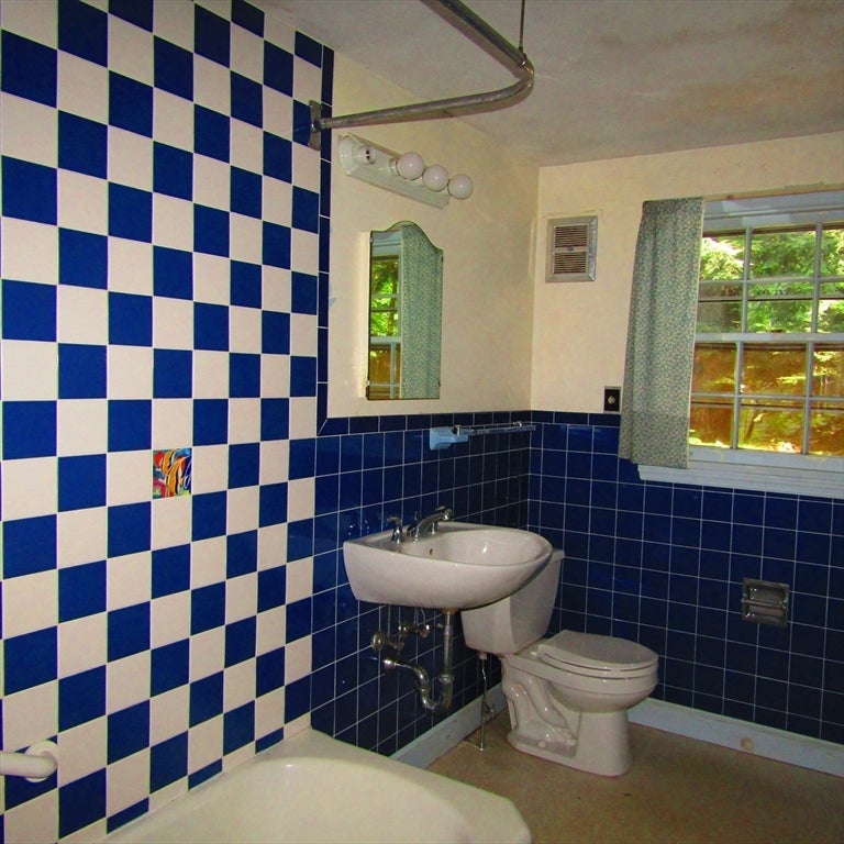 144 West Street, Amherst, MA, 144 West Street, Amherst, MA Photo #10