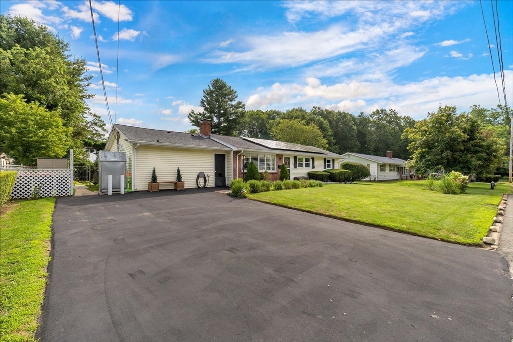38 Mercedes Rd