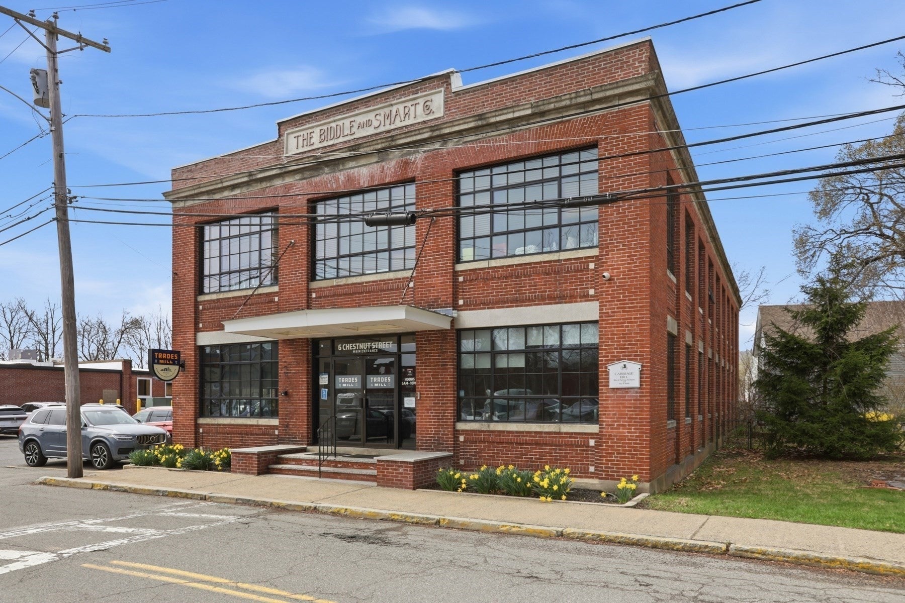 6 Chestnut St 211 & 109