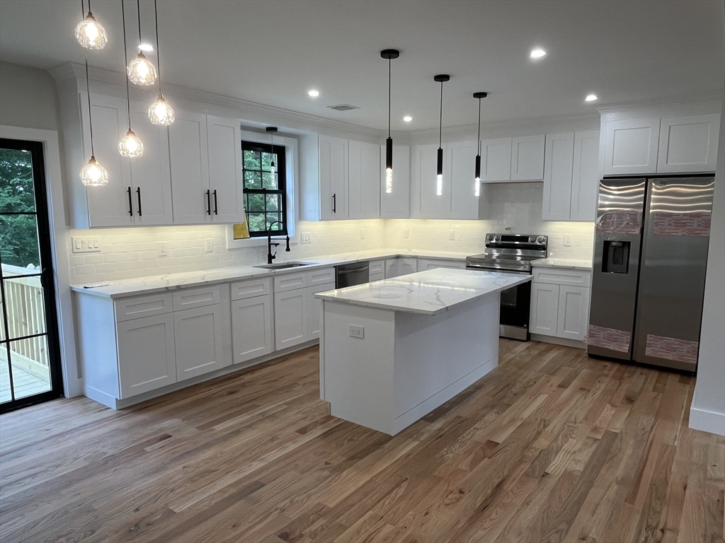 50A-B Emond St A