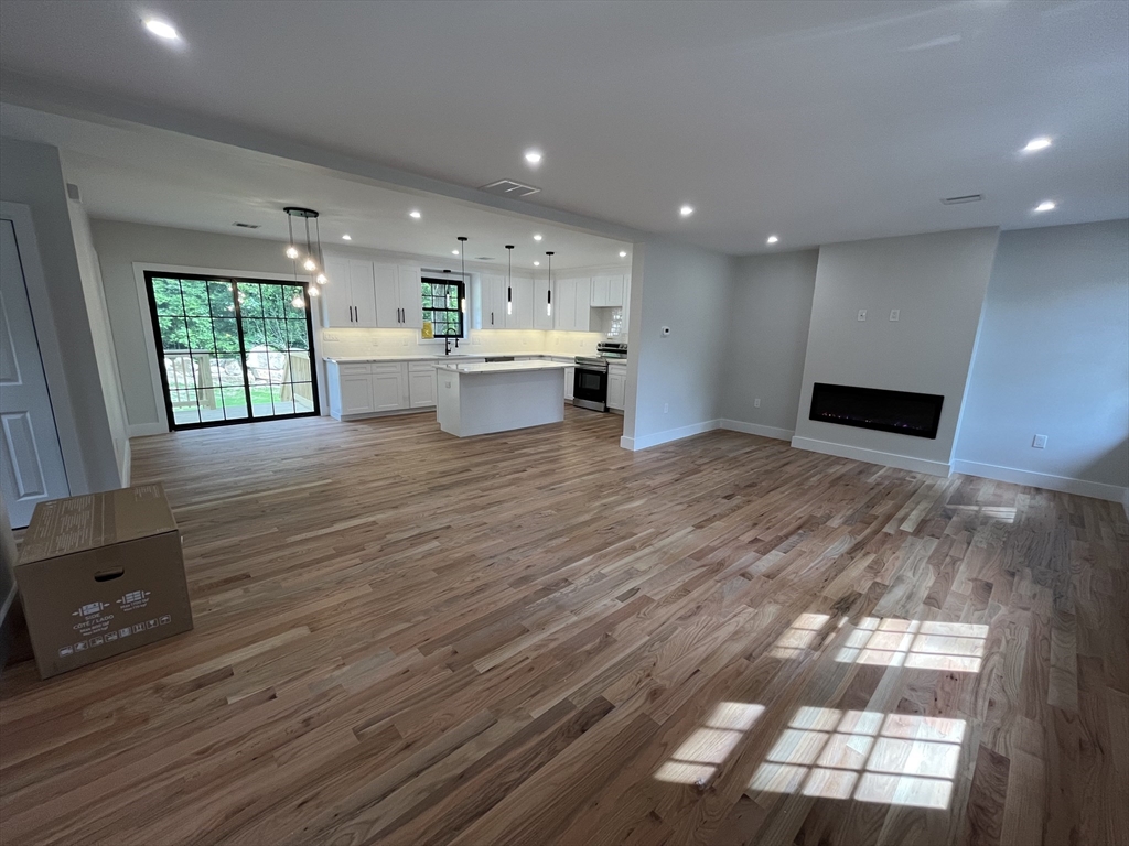 50A-B Emond St A