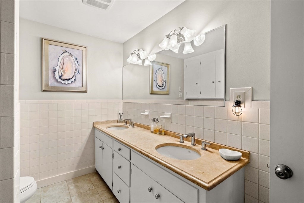 50 Holt Rd, Andover, MA, 50 Holt Rd, Andover, MA Photo #17