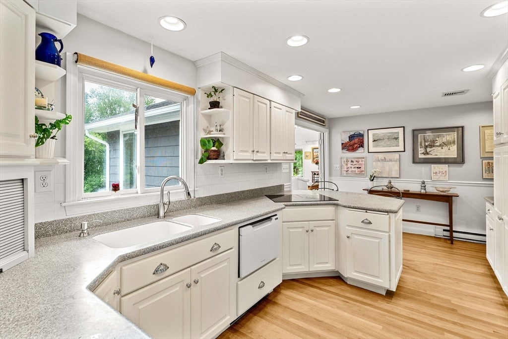 50 Holt Rd, Andover, MA, 50 Holt Rd, Andover, MA Photo #9