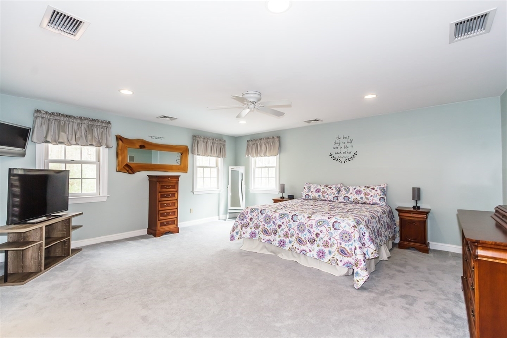 440 Howard ST, Lunenburg, MA Photo #18