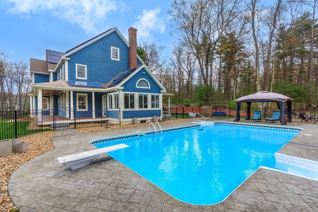 440 Howard ST, Lunenburg, MA Photo #36