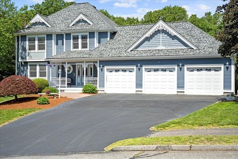 27 Crestview Dr Uxbridge MA 01569