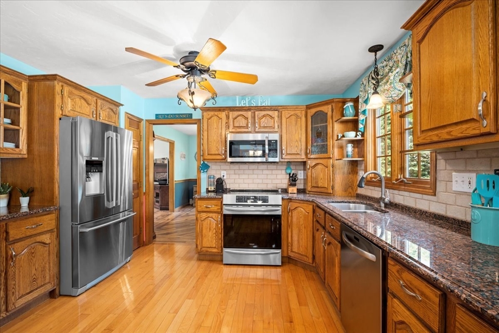 27 Crestview Dr