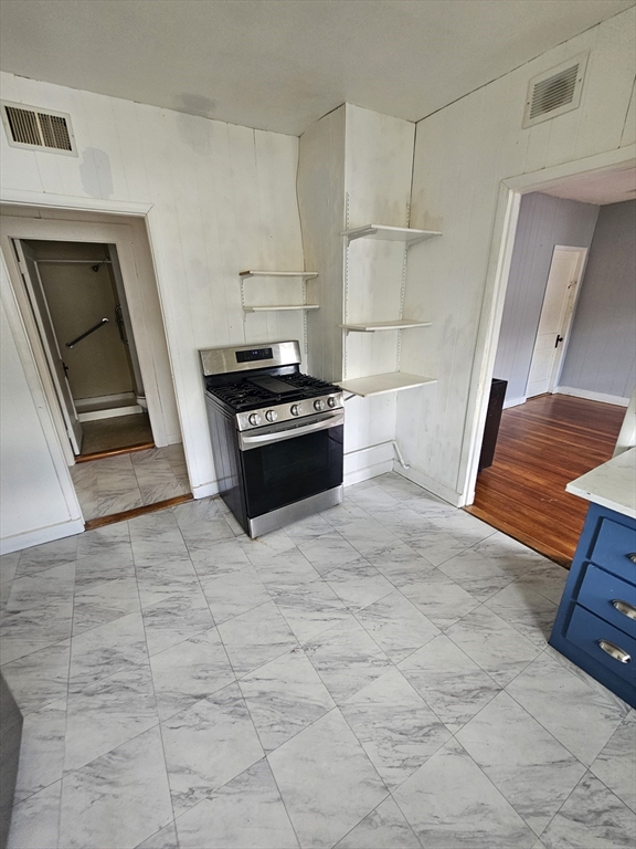 72 Myrtle Ave 2