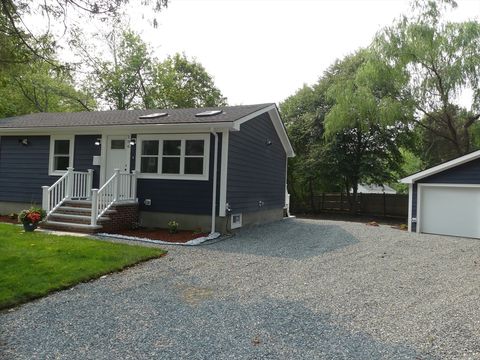 106 Hull Street Beverly MA 01915