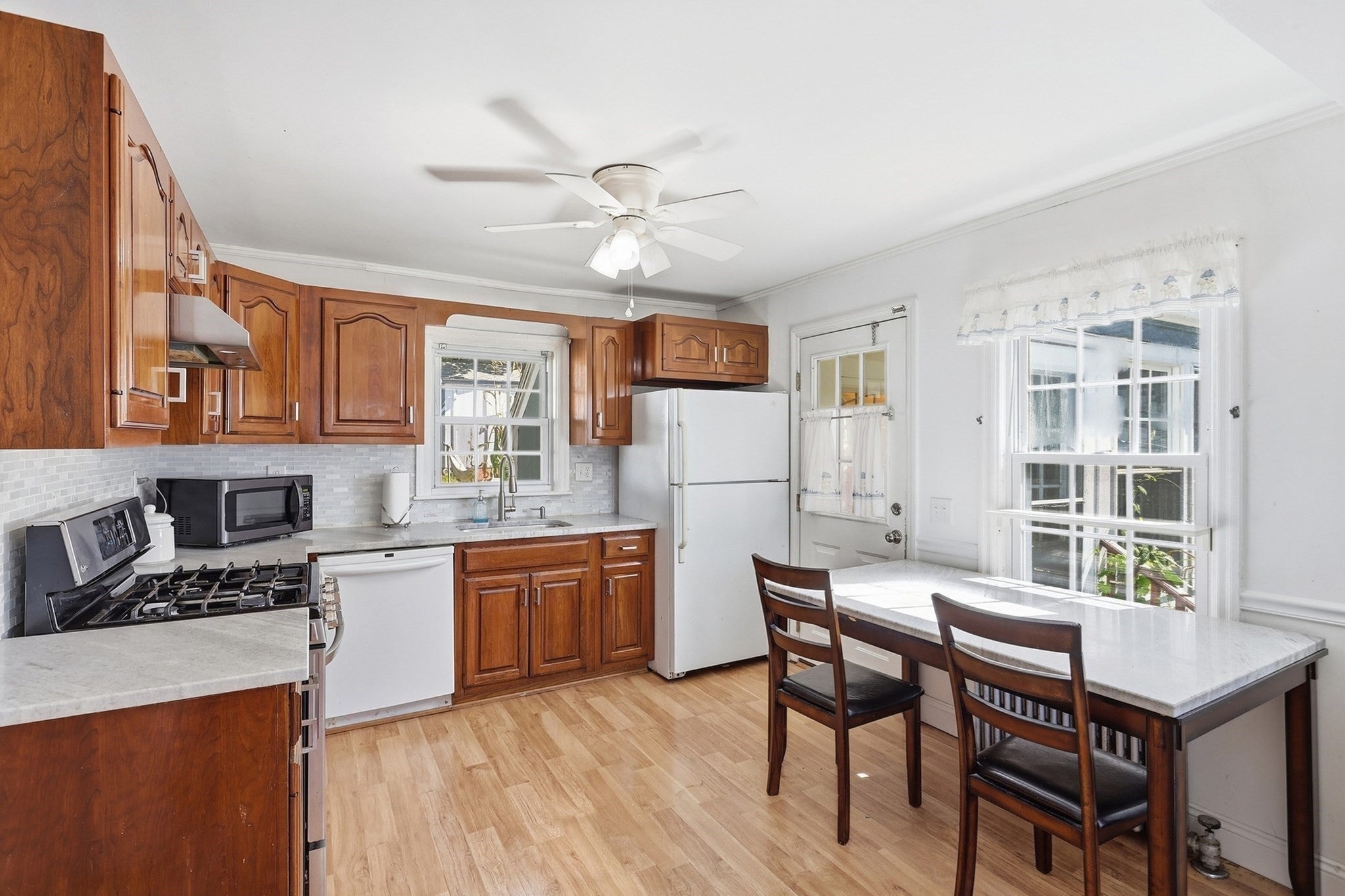 119 Beech St, Lowell, MA, 119 Beech St, Lowell, MA Photo #4