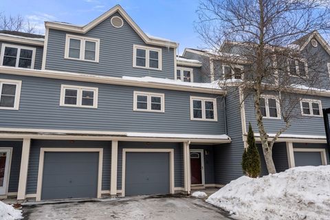 Photo of 21 Oak Leaf Way #21, Peabody, MA 01960 (MLS # 73484793)