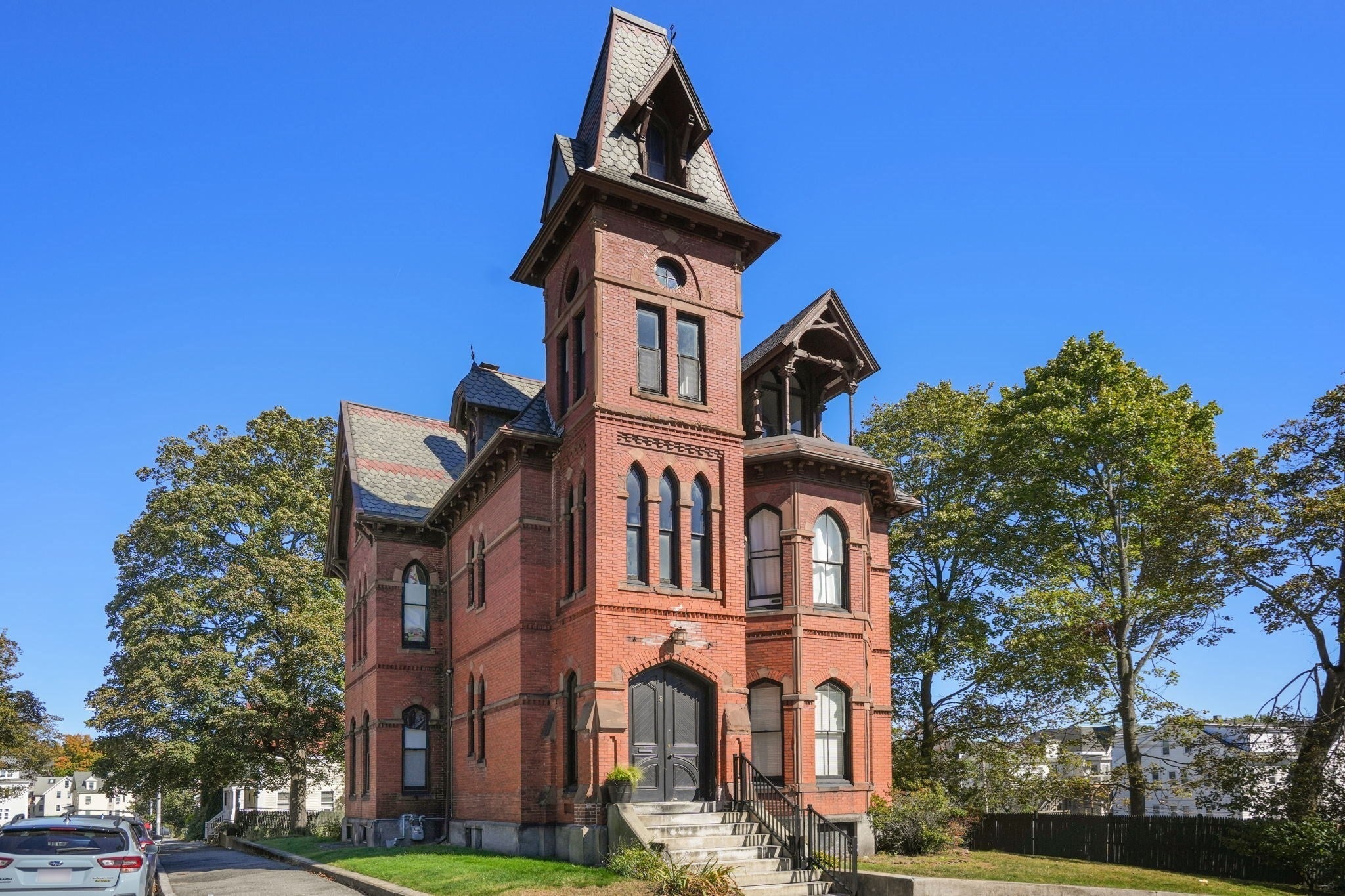 Photo of 8 Claremont St, Worcester, MA