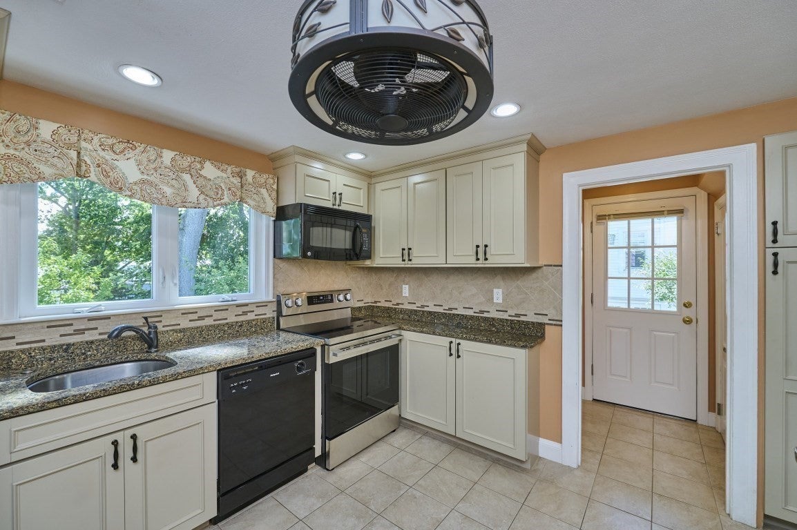 77 Prentice Street, Waltham, MA, 77 Prentice Street, Waltham, MA Photo #7