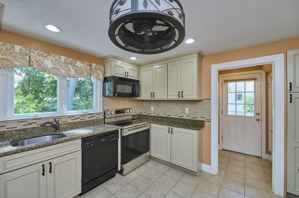 77 Prentice Street, Waltham, MA, 77 Prentice Street, Waltham, MA Photo #7