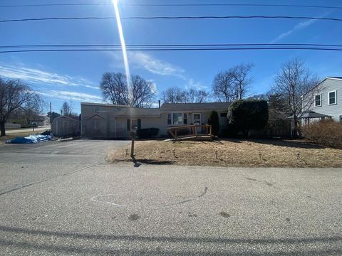 58 Edwards Street Seekonk MA 02771