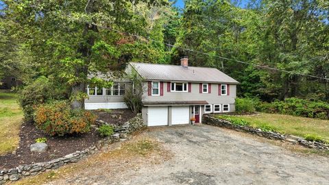 10 Maple Ln Blandford MA 01008