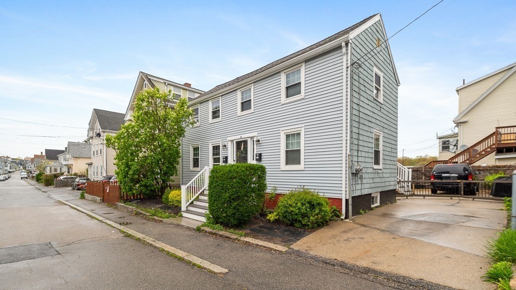 30 Addison St