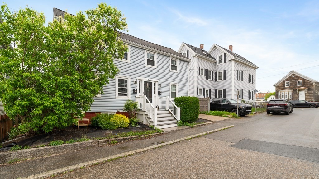 30 Addison St
