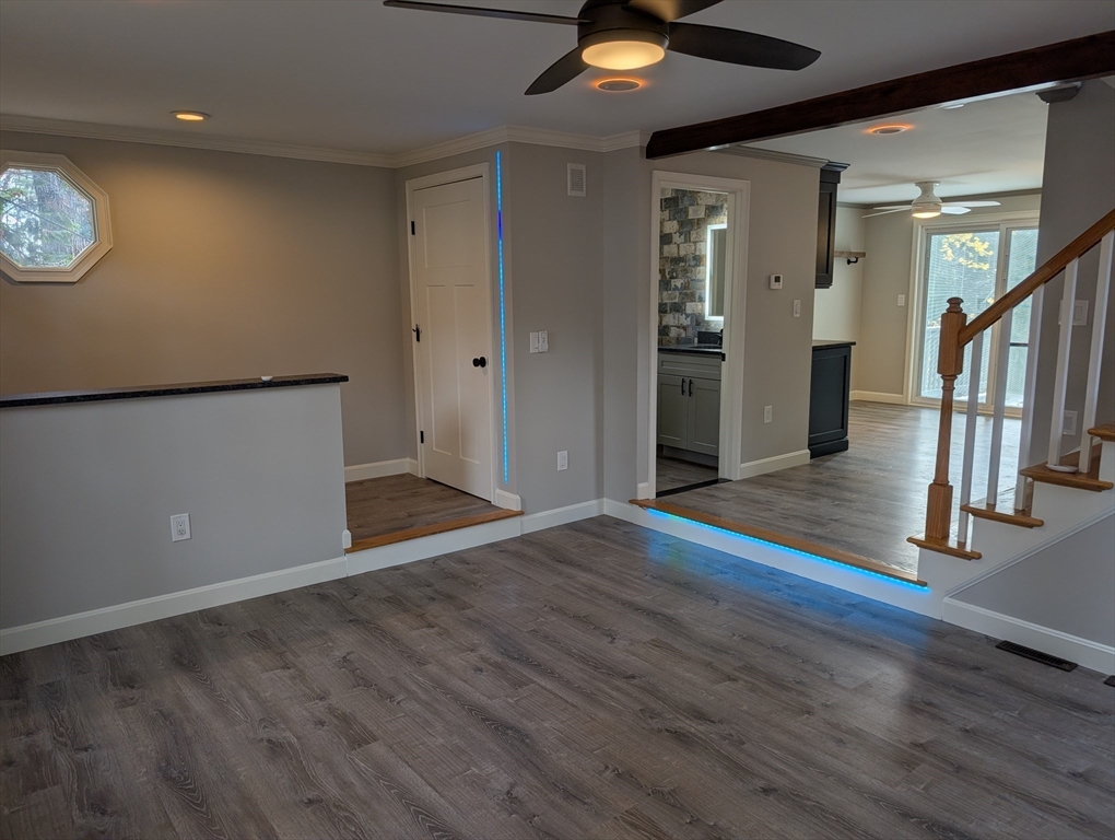 330 Wellman Ave. 330