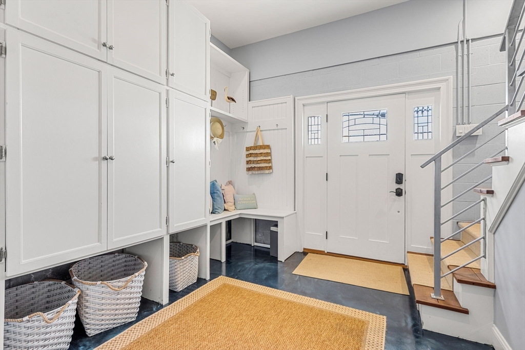 65 Plum Island Tpke