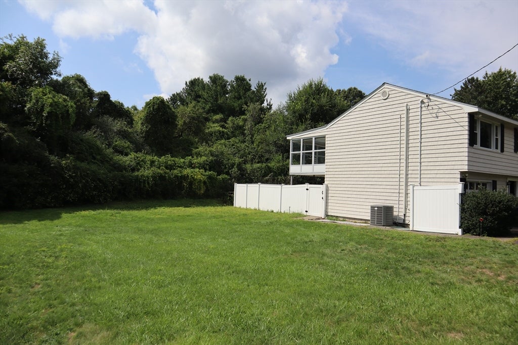 29 Fayette Rd, Bedford, MA, 29 Fayette Rd, Bedford, MA Photo #3