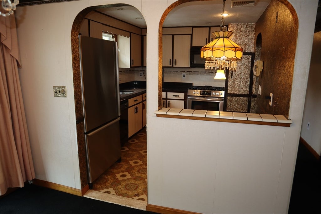 29 Fayette Rd, Bedford, MA, 29 Fayette Rd, Bedford, MA Photo #7