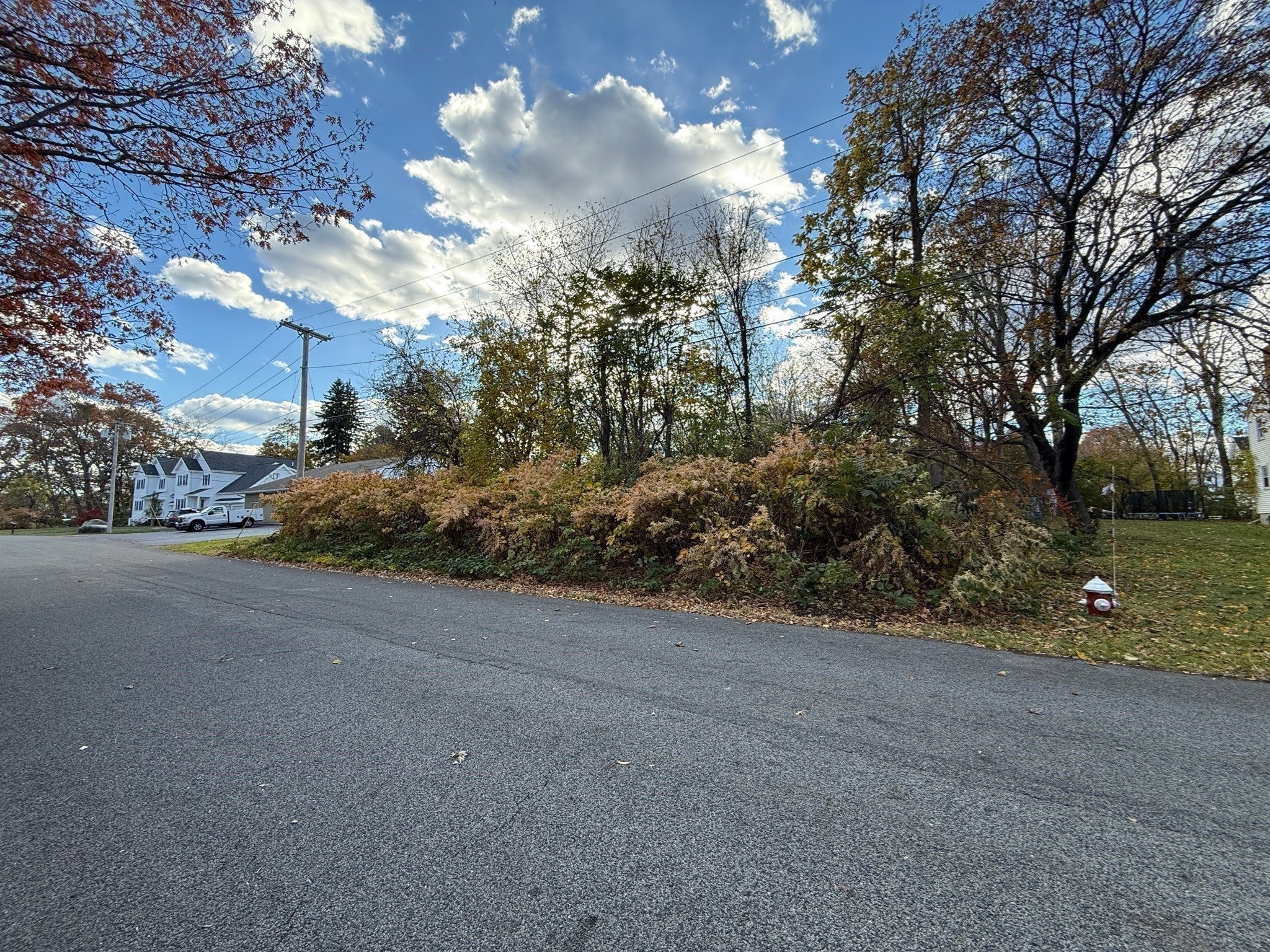16 Railroad Ave