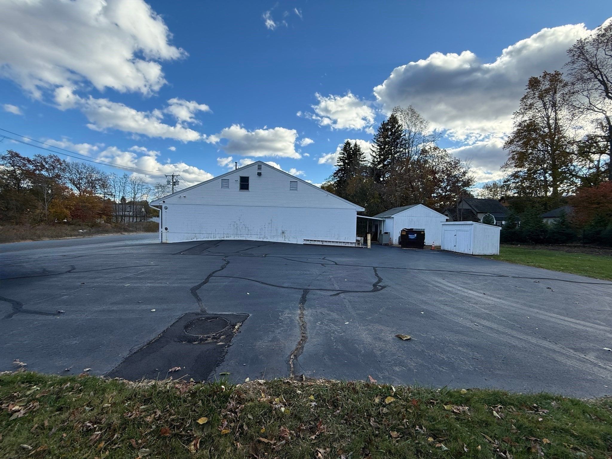 16 Railroad Ave