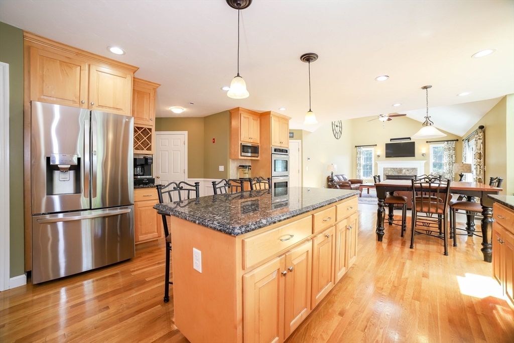 11 Estabrook Lane