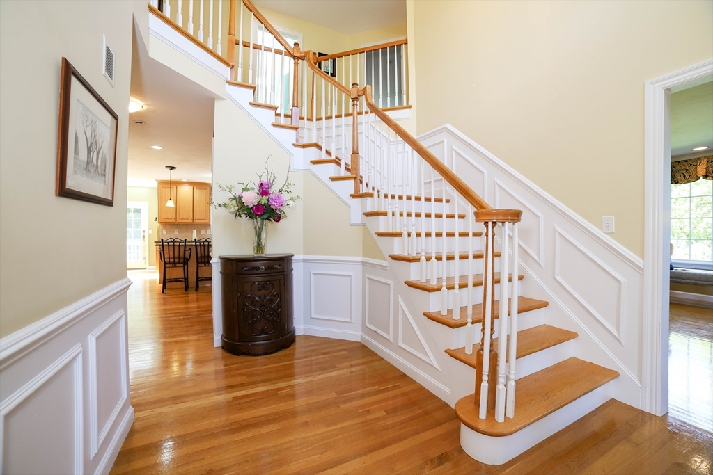 11 Estabrook Lane
