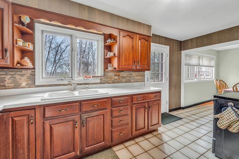 169 Newell Rd Holden MA 01520