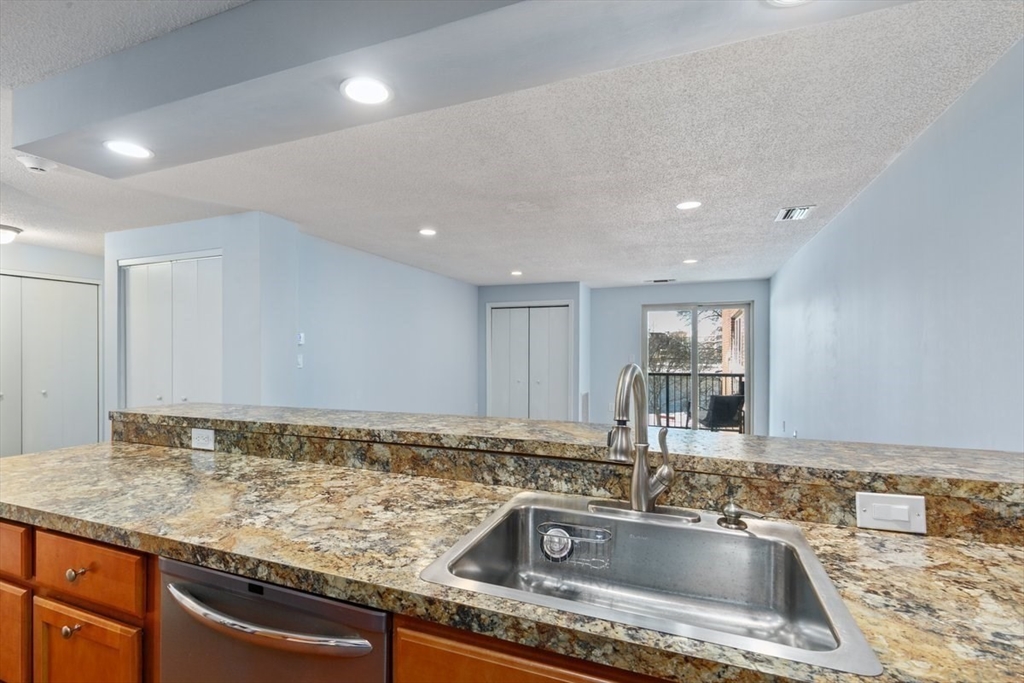 154 Lynnway 303