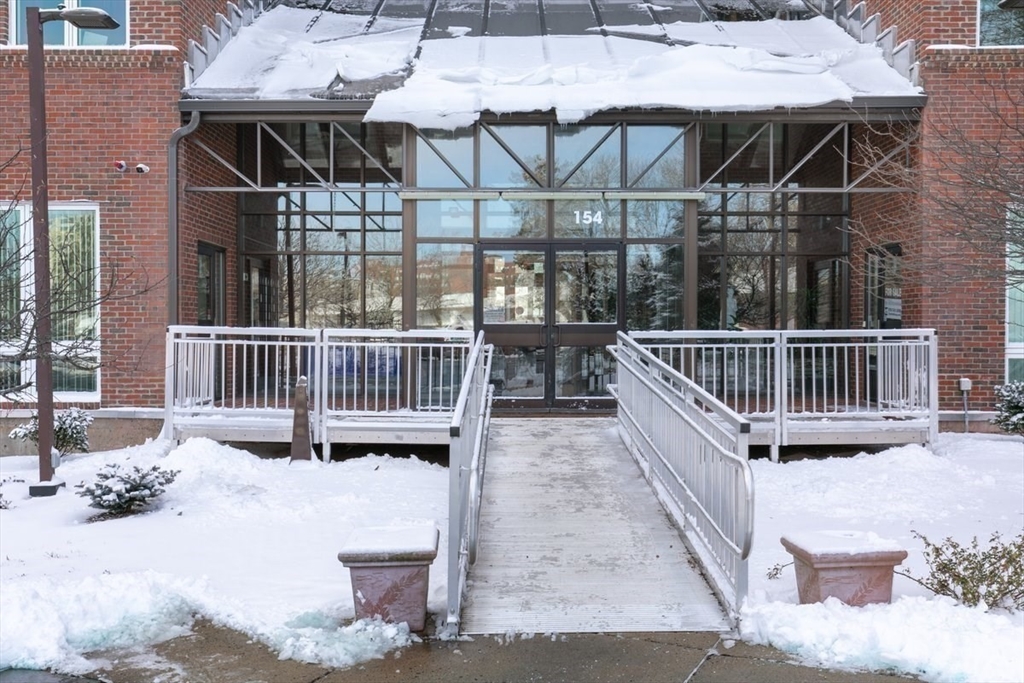 154 Lynnway 303