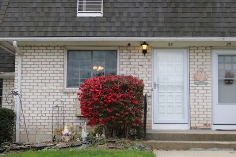 22 Princeton Ter 22 Greenfield MA 01302