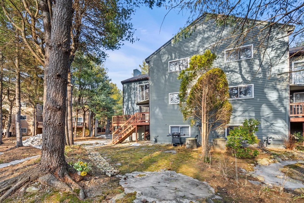 250 Captain Eames Cir 250