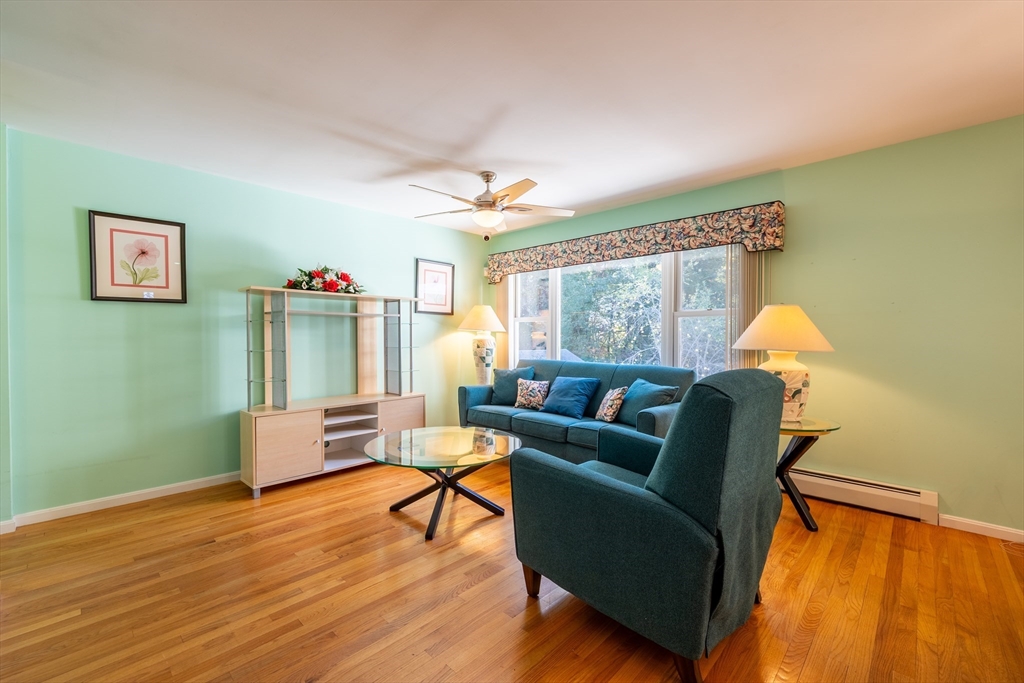 11 Sullivan Rd