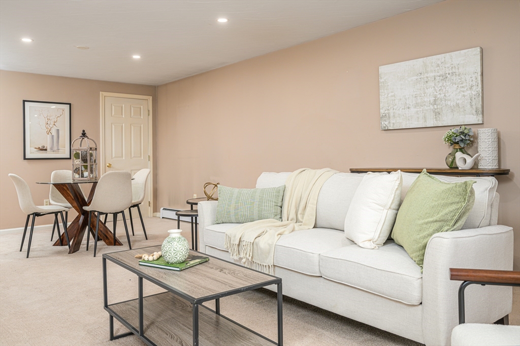 12 Gates Crossing 12