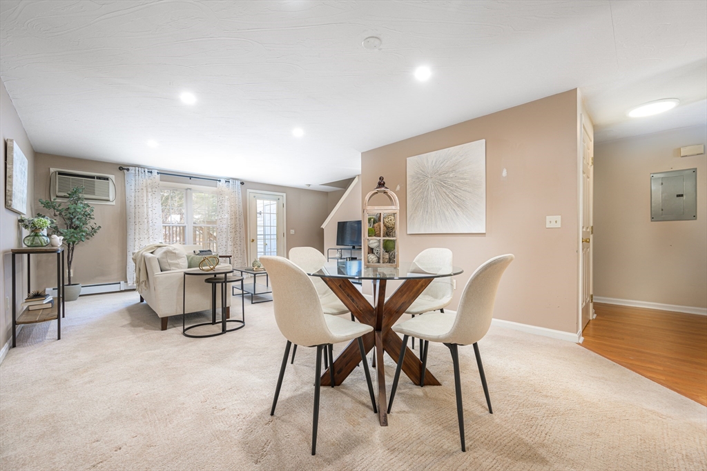 12 Gates Crossing 12