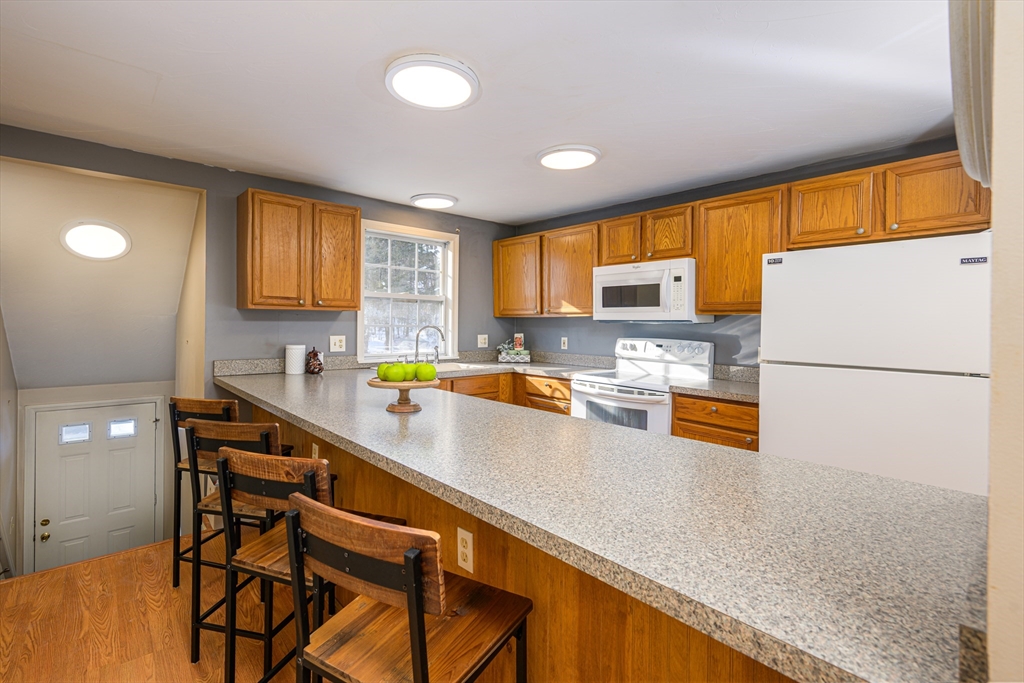 12 Gates Crossing 12