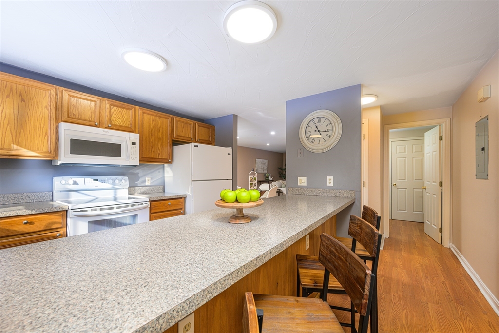 12 Gates Crossing 12