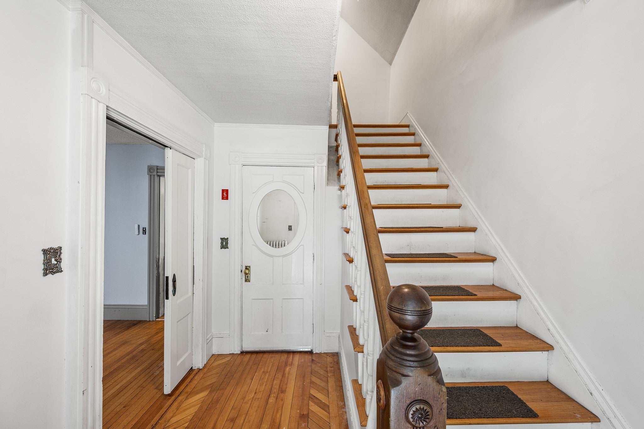 161 Pleasant St, Lunenburg, MA, 161 Pleasant St, Lunenburg, MA Photo #4