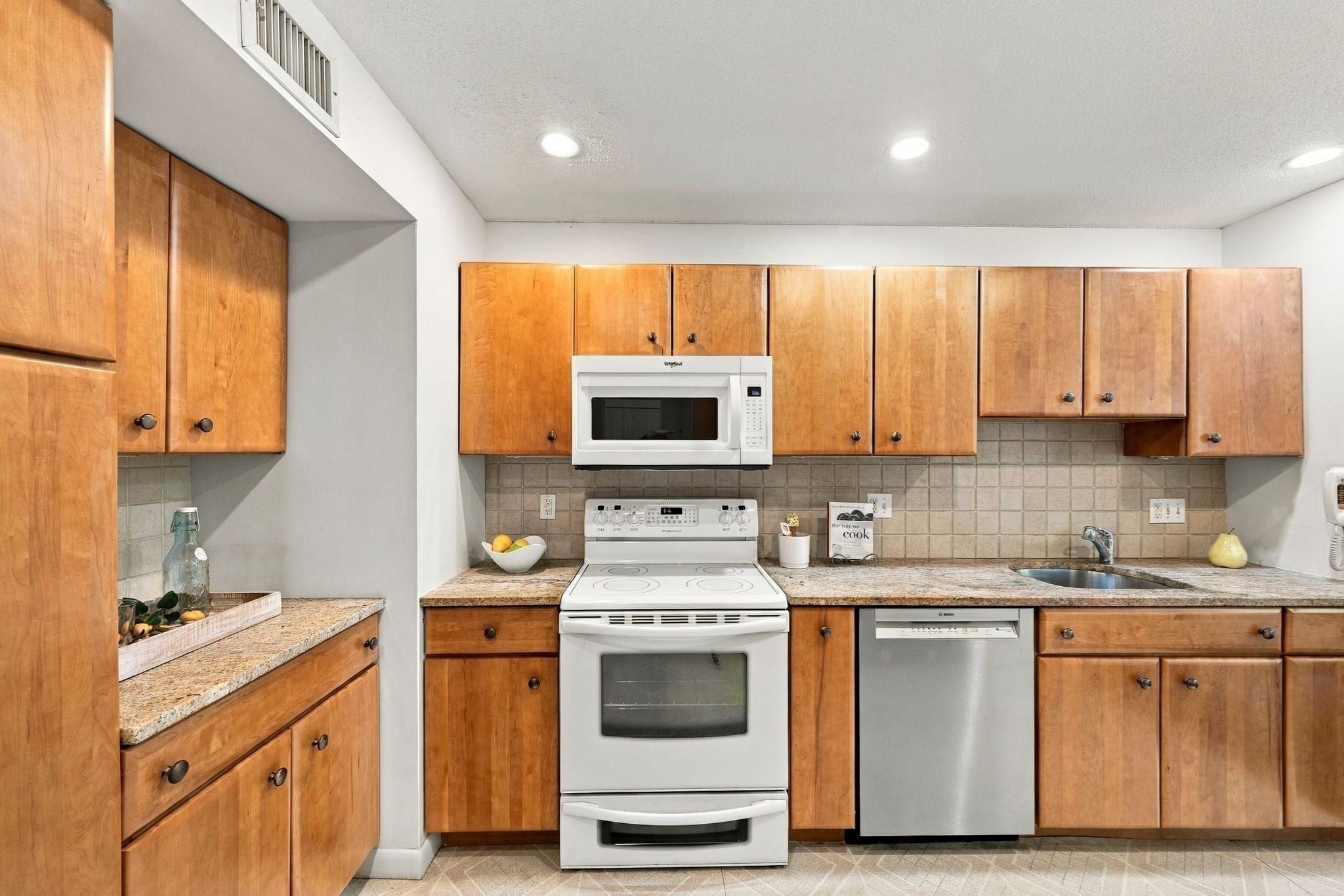 40 Village Rd #311, Middleton, MA Photo #15