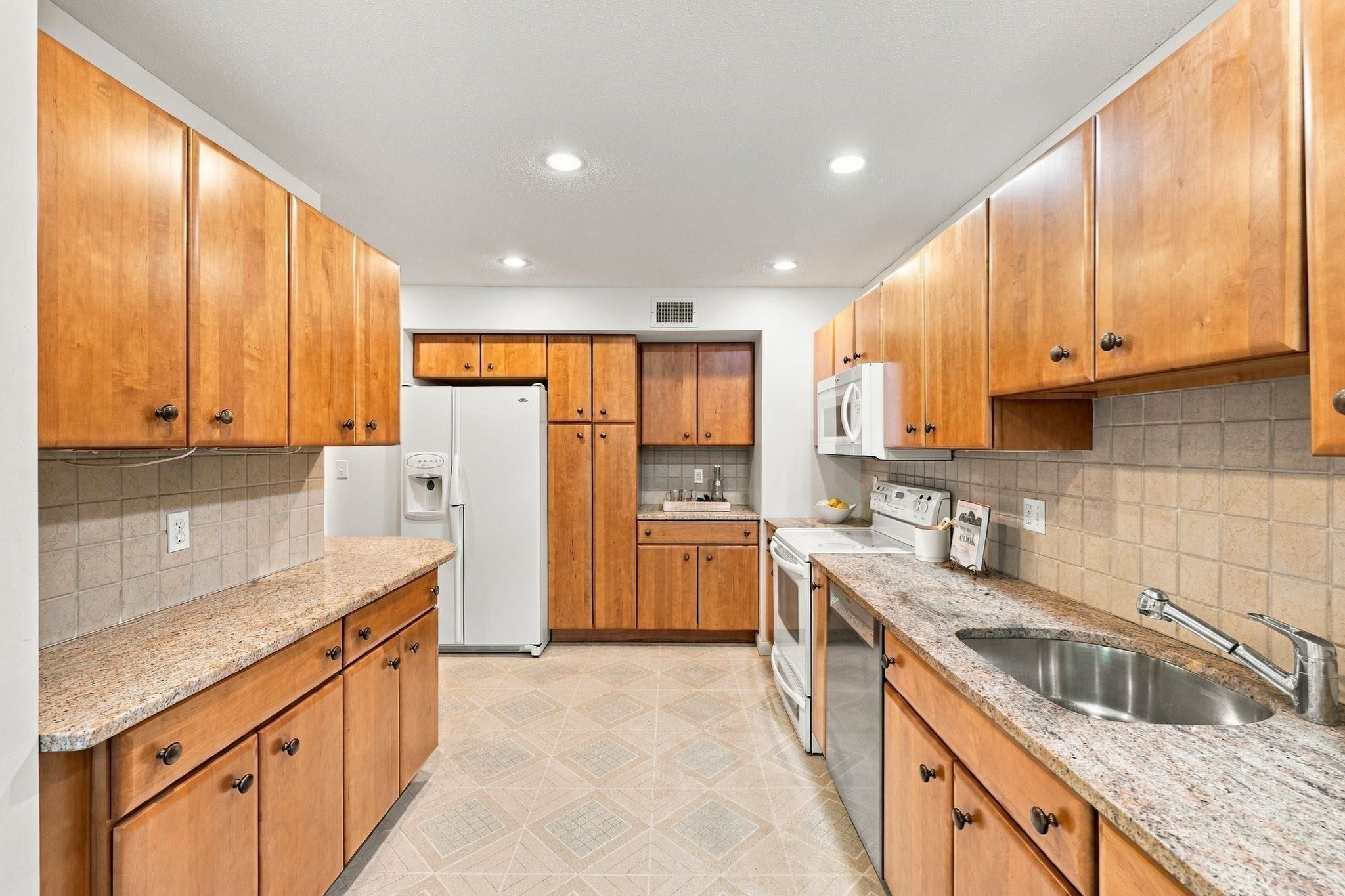40 Village Rd #311, Middleton, MA Photo #13